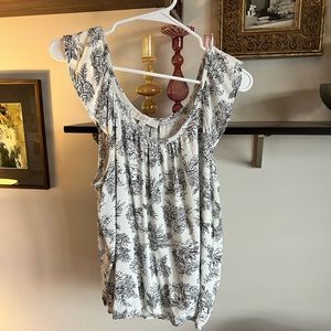 ✨LOFT✨ Flutter Sleeve Blouse